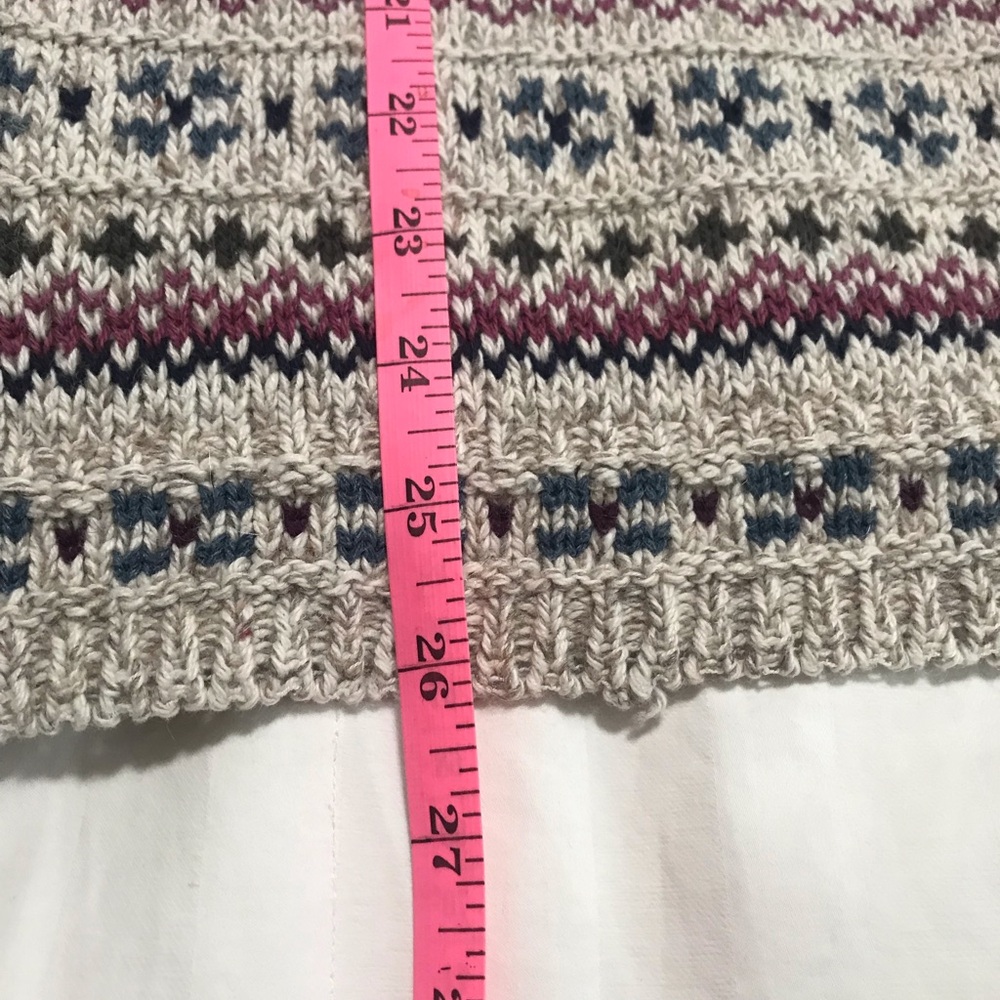 Ladies Sweater 🌹 - Picture 7 of 8